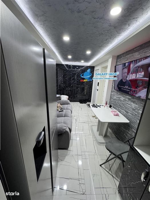 Apartament 2 camere de vanzare - Ramnicu Valcea, zona Ostroveni (Scoal