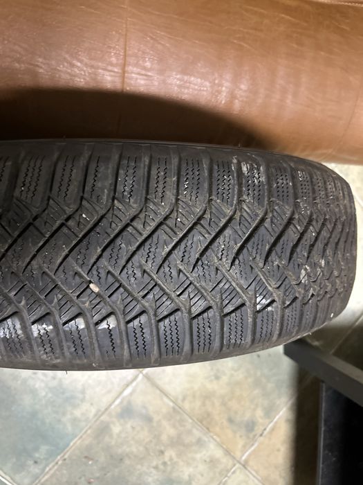 Зимни гуми Laufen fit + 215/70/16 Дот 42/23