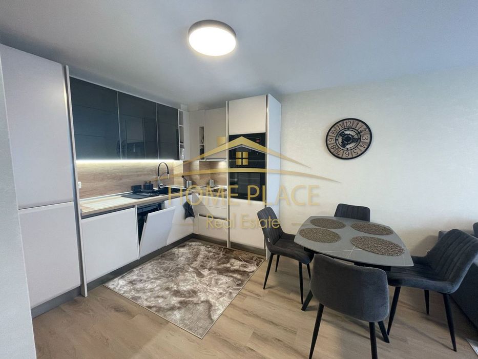 Дава се под наем Двустаен апартамент в Варна, Възраждане 1 - 65 кв.м за 510 € - Снимка #2