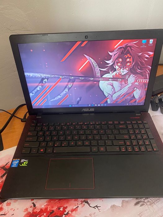 Наутбук ASUS в хорошем состоянии