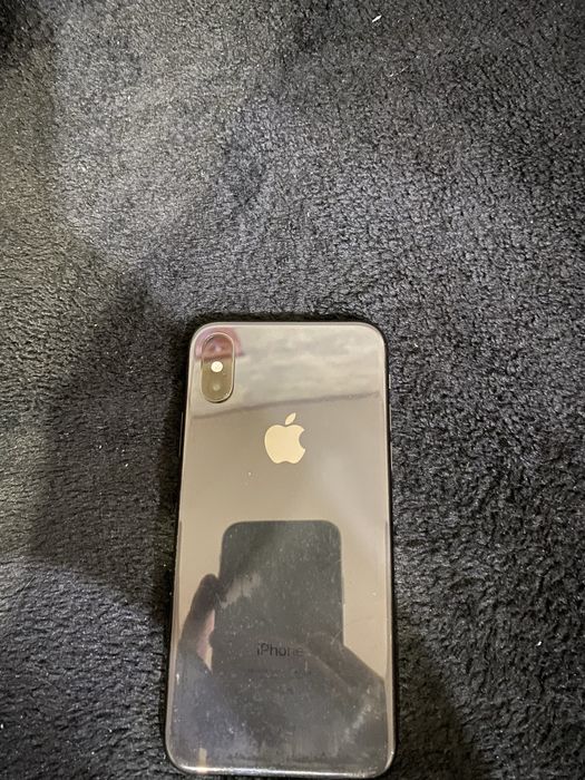 Продам iPhone XS 64гб