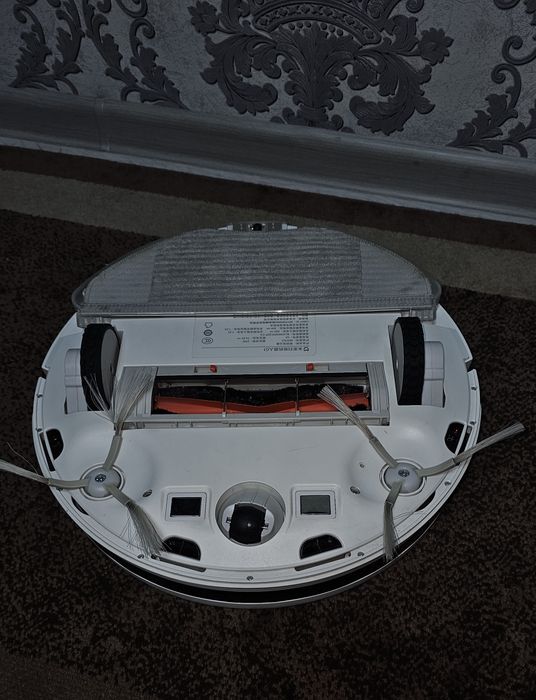 Продам робот Пылесос