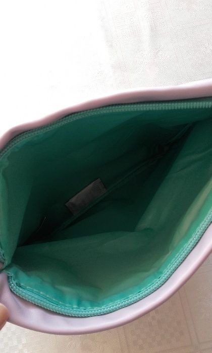 Vand Geanta Avon tip plic