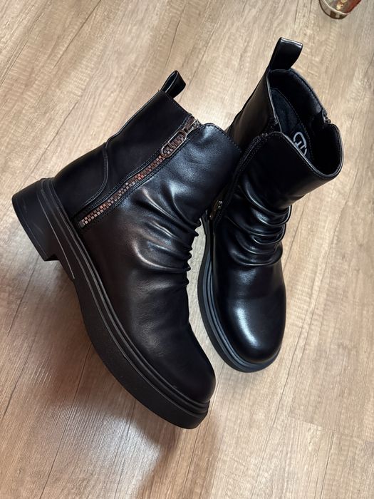 Ботинки на осень классные! Новые, размер 41 большемерка!