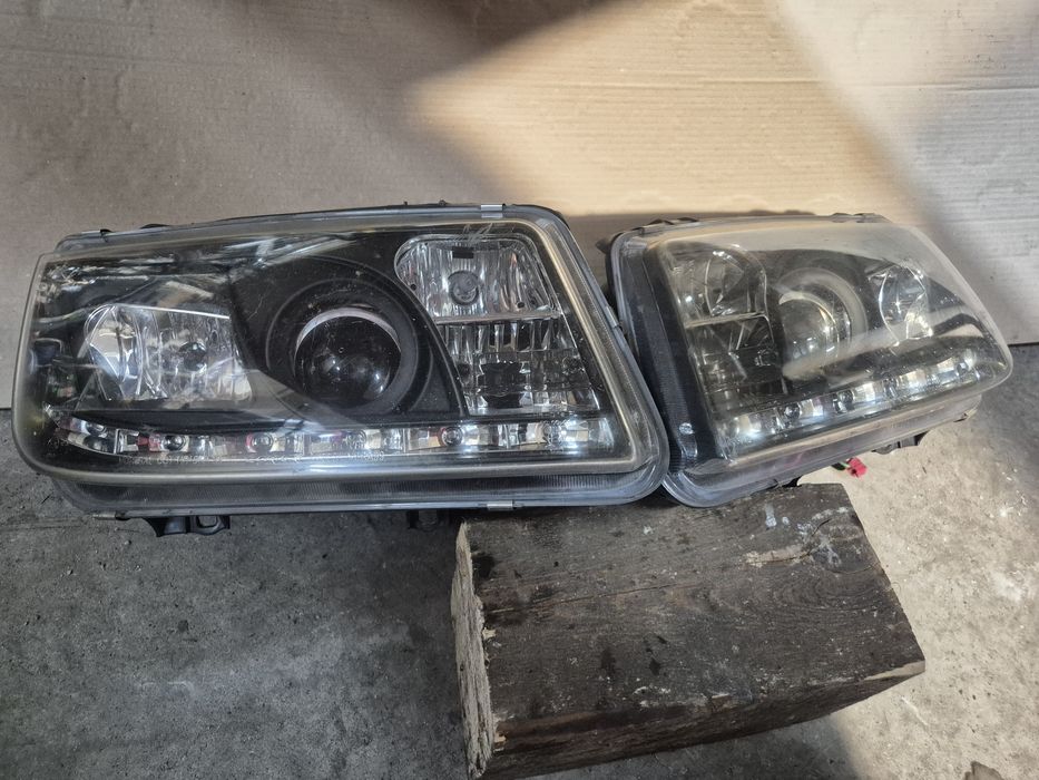 Фарове Фолксваген Бора ляв десен фар VW Bora