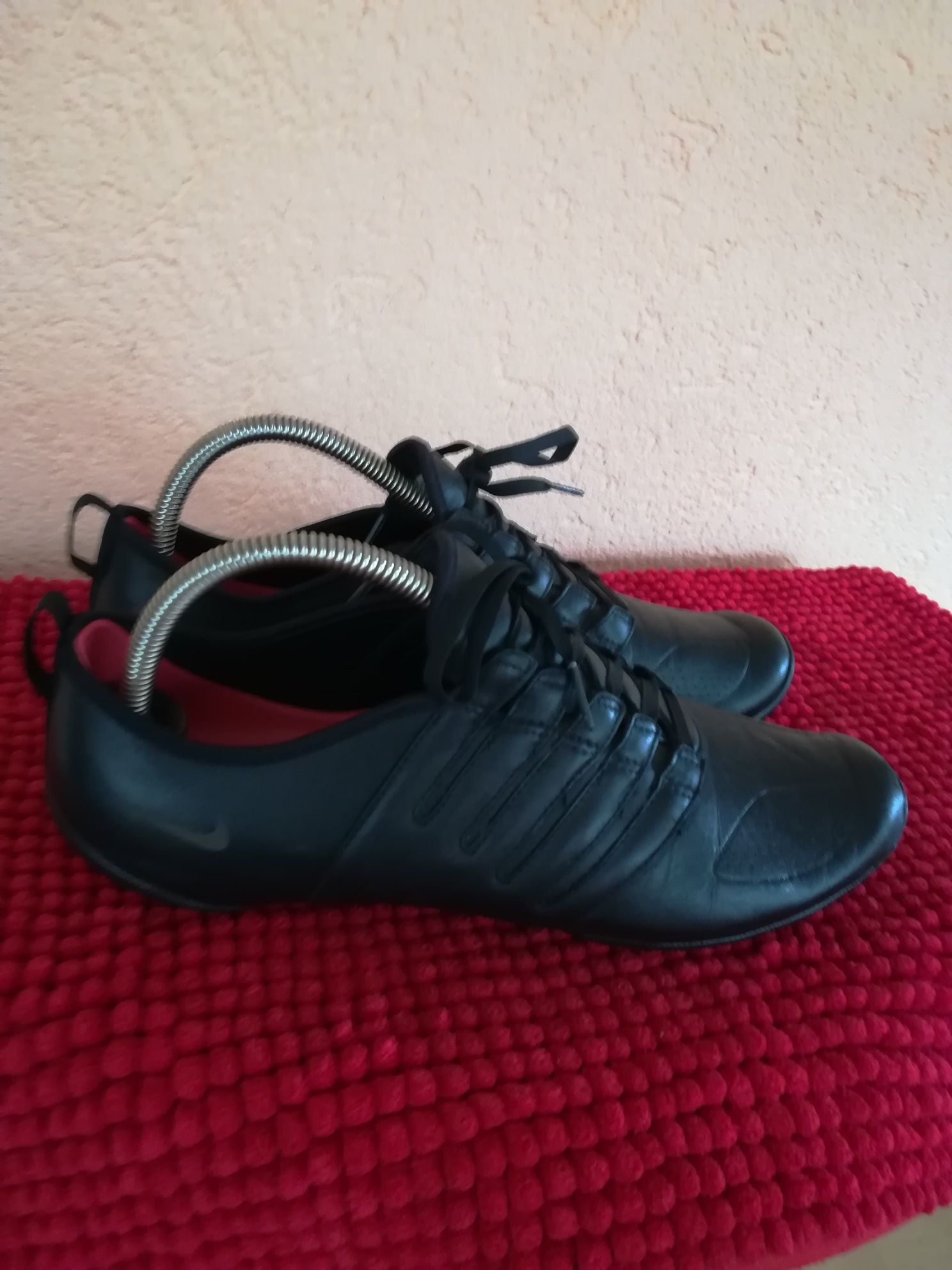 Adidași Nike nr 41 bărbați piele