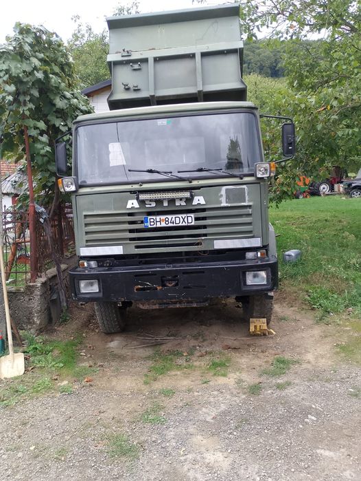 Vând camion basculabil (autobasculanta) astra iveco 4x4 cu echipament
