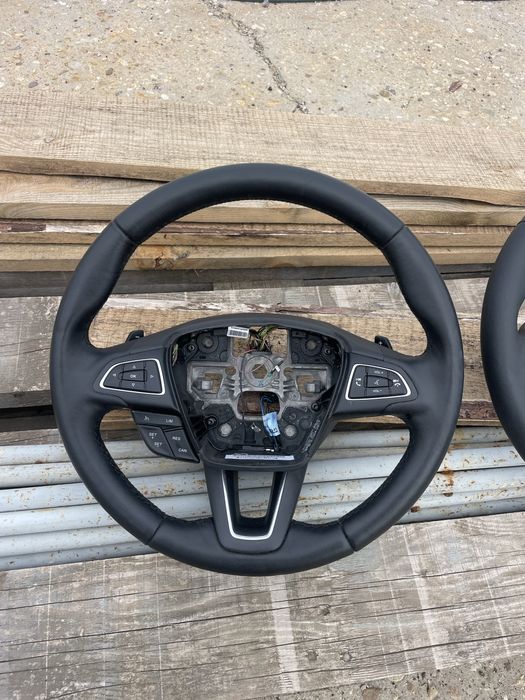 Волан от FORD focus mk3 kuga mk2 перфектен