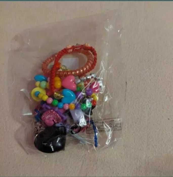 Set bijuterii/ jucarii lucrate manual