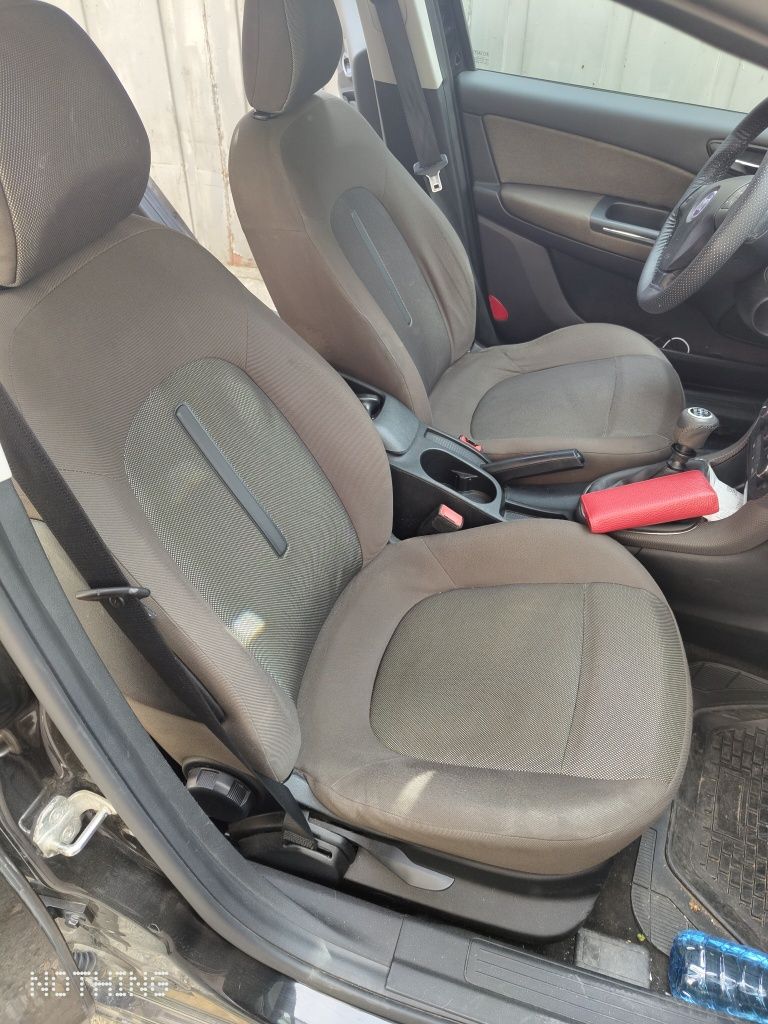 Седалки fiat bravo 2