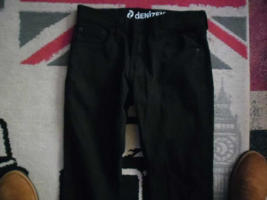 Продавам  дънки нови и пола BIAGGINI