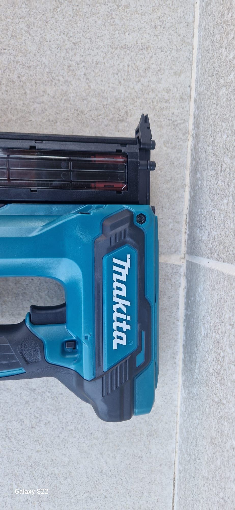 Makita pistol de cuie pe acumulator