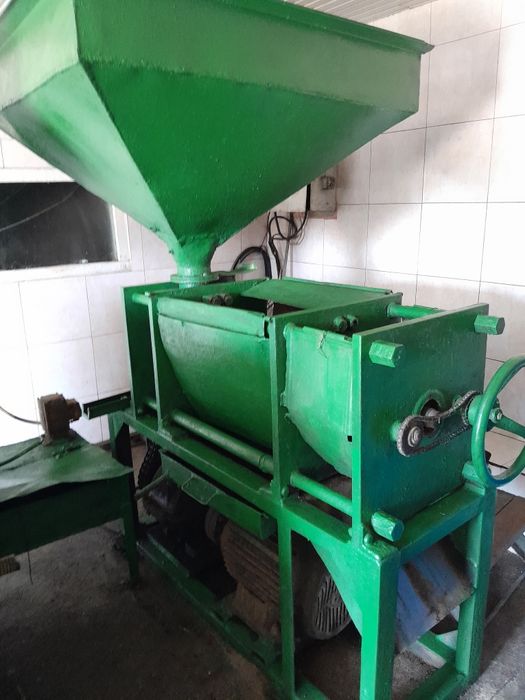 Presa de ulei și filtru rotativ