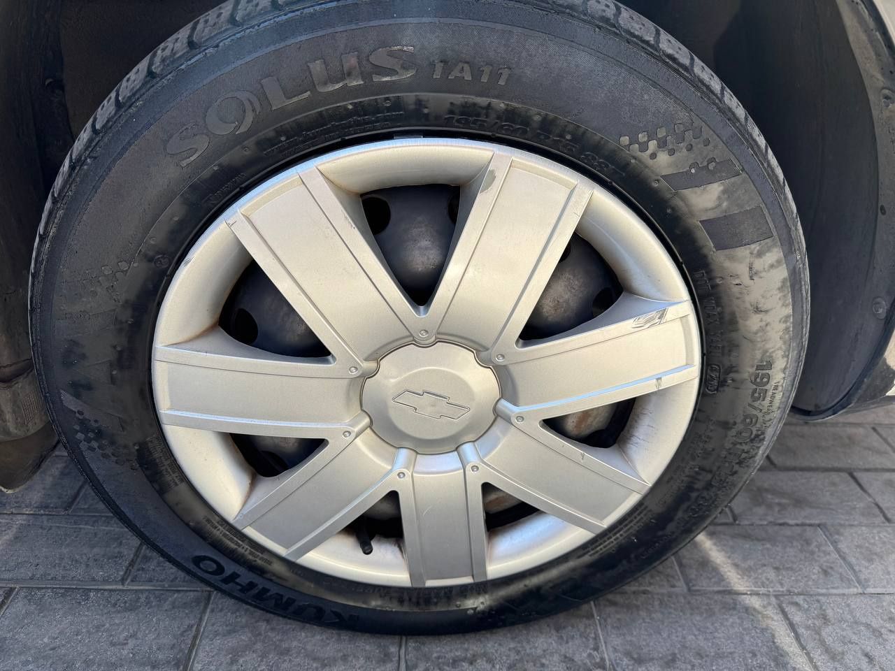 Балон 195/60/15 KUMHO  solus