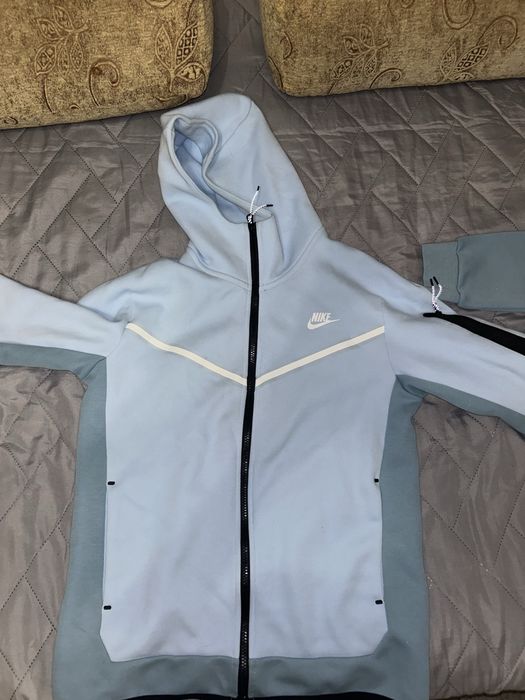 Nike tech fleece baby blue
