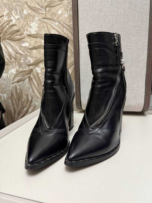 Продаются Сапоги в хорошем состоянии Pink island