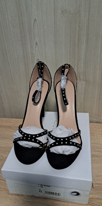 Pantofi cu toc din catifea marime 41