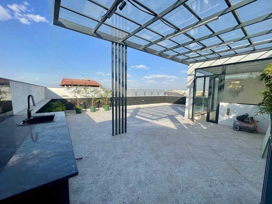 ул. Циолковского
«Рублёвка», чайхона «Салом»
4 уровня
2 сотки
380 м²