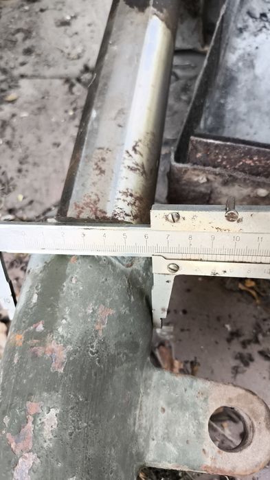 Опорная стойка для прицепа домкратная