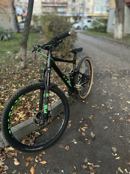 Bicicleta Full Suspension Cube