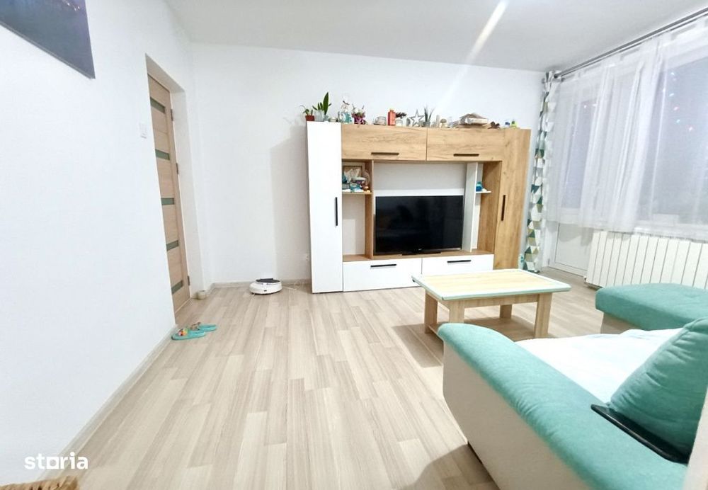 Apartament spatios 3 camere decomandate, 60mp, zona Stadionului Cugir
