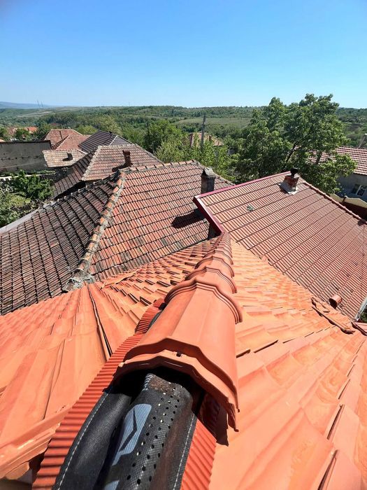 Servicii acoperișuri: dulgherie, reparații, montaj complet