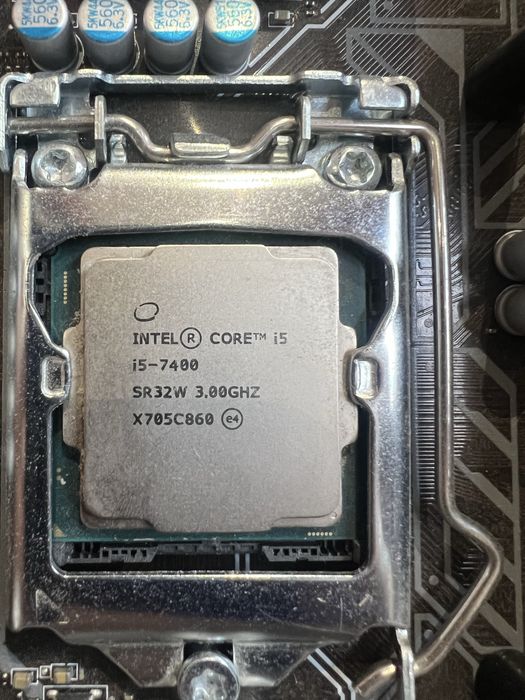 MSI Z270-A PRO + Intel Core i5-7400 + 16GB Corsair Vengeance DDR4