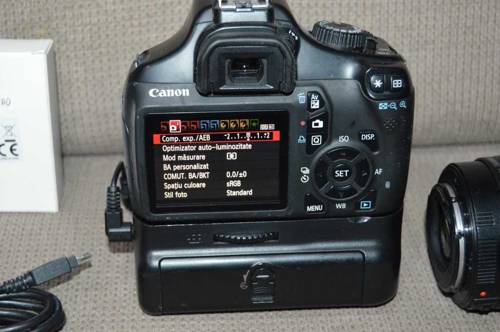 Foto DSLR Canon 1100D + 2 obiective Canon 18-55mm si Tamron 18-200mm
