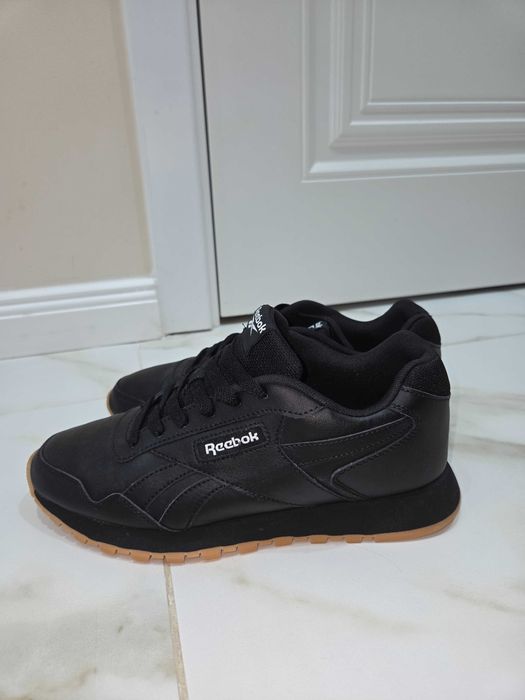 Продается кроссовки