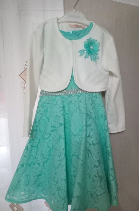 Платье на девочку