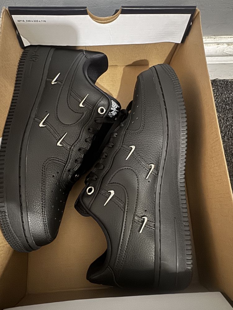 Nike Air Force 1 LX