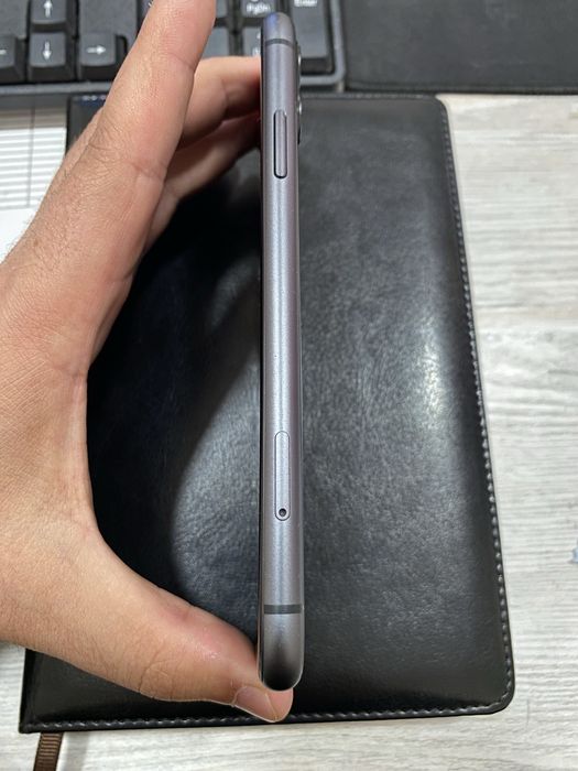 Iphone 11 64GB (гарантия)