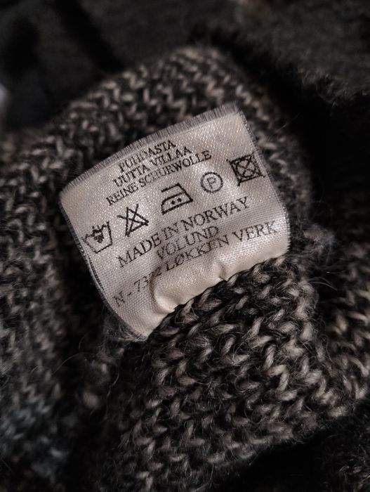 Pulovere din lână Volund și Eskimo mărime XL