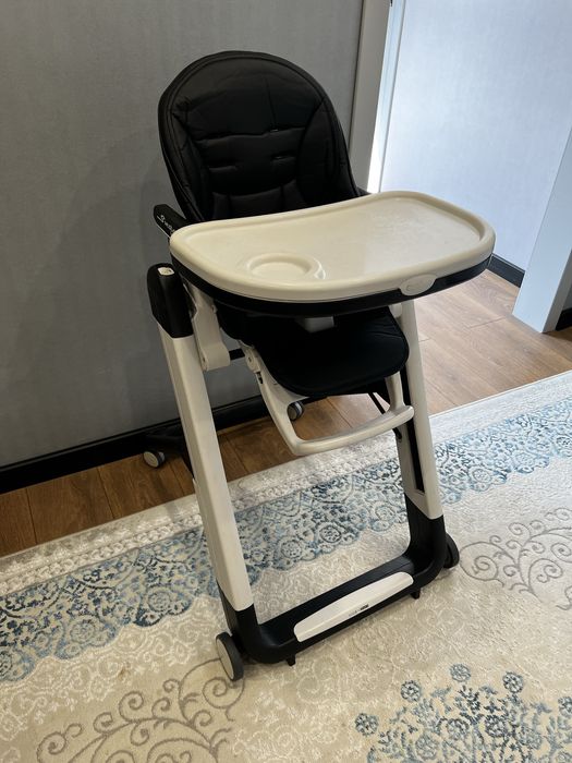 Стульчик для кормления Peg-Perego Siesta Follow Me