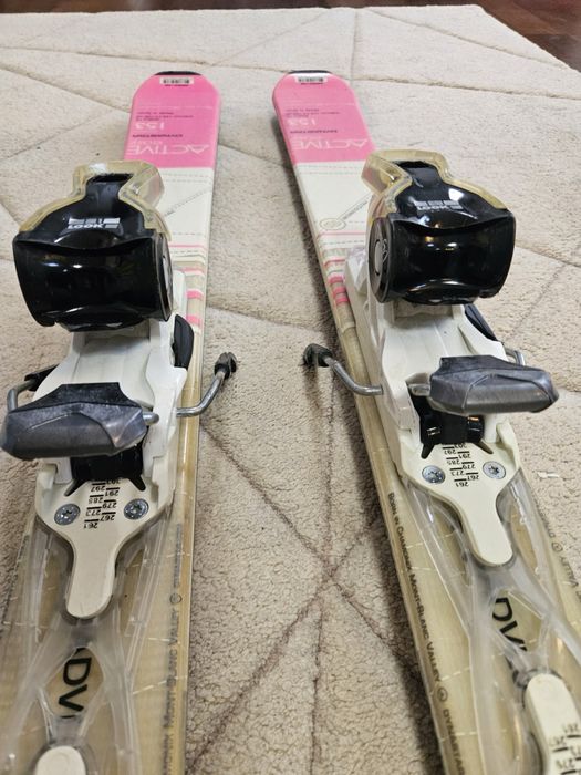 Запазени ски подходящи за дама висока 170 см.