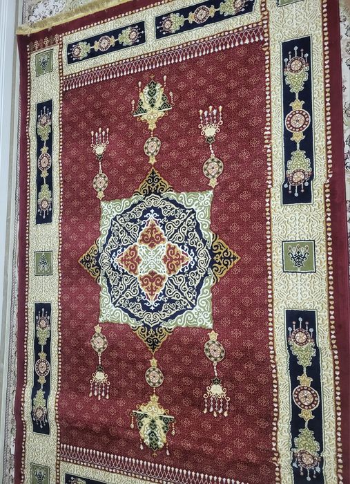 Продам  ковры 300см×200см оригинал,размеры разные