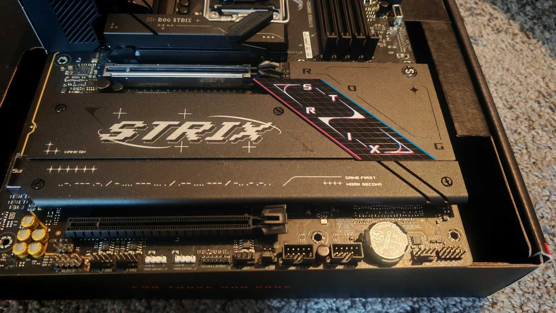 ASUS ROG Strix B850-F Gaming WIFI  + RYZEN 7 7800X3D 8-Core 5.0GHz АМ5