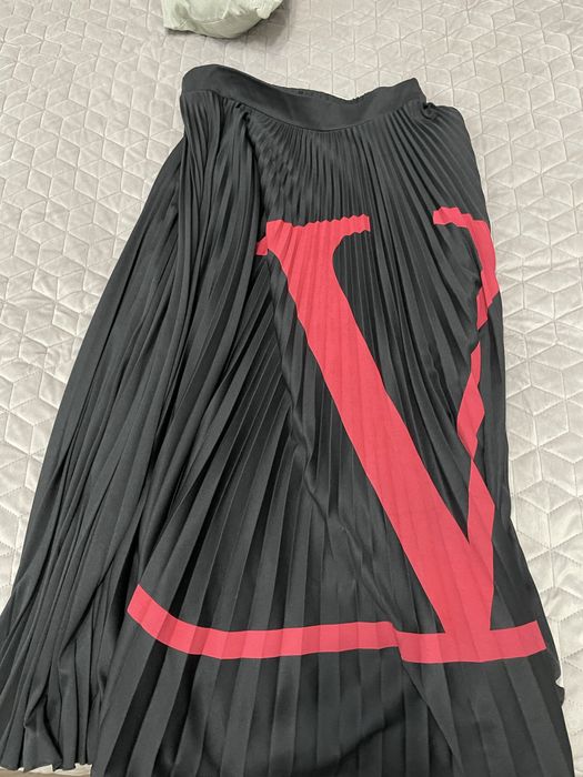 Пола на Valentino