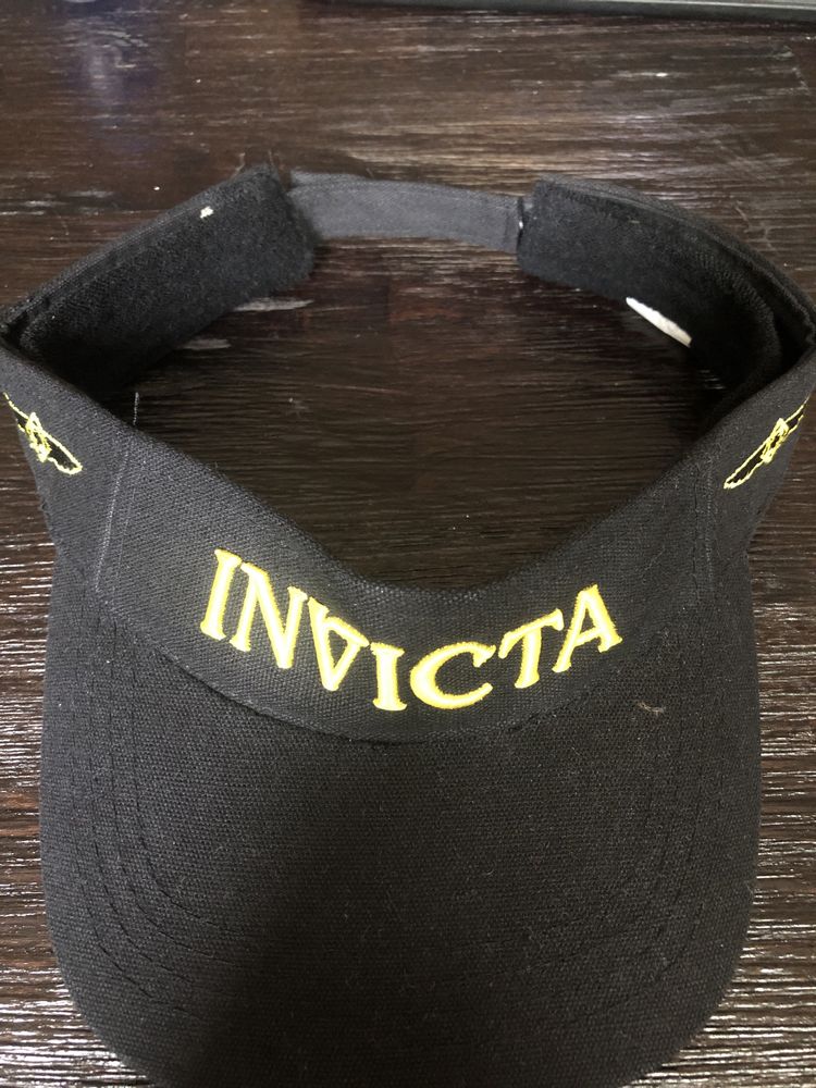 Козирка Invicta