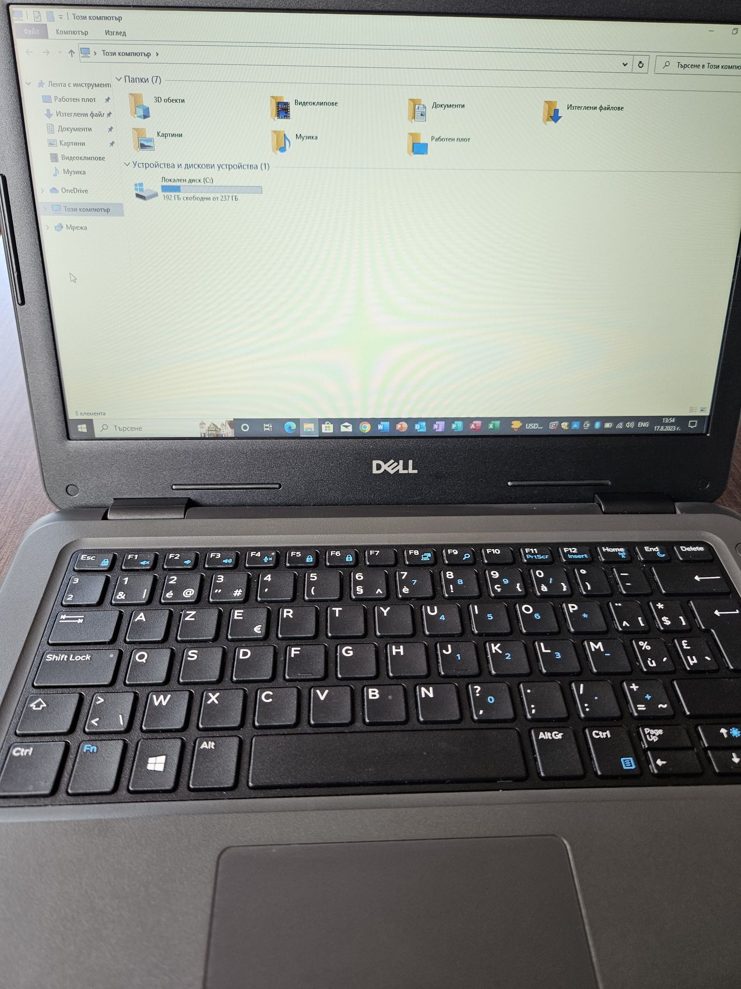 Лаптоп Dell latitude 3310