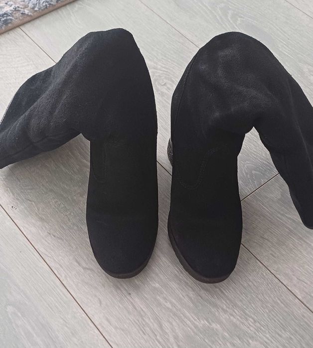 Cizme din piele întoarsă