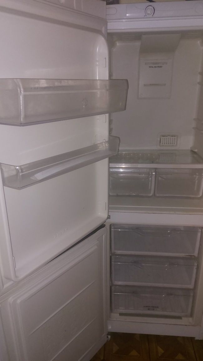 Продам холодильник