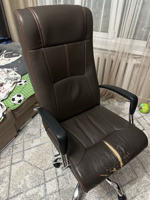 Стол компьютерный угловой с креслом