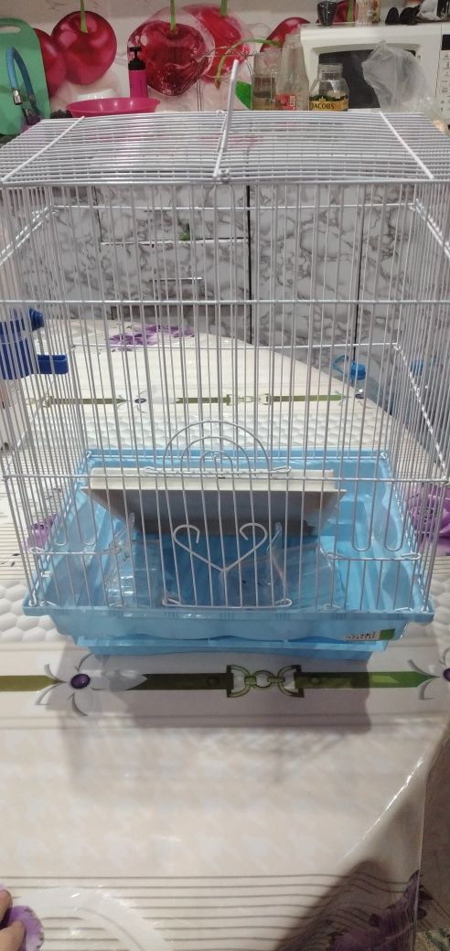 Продам клетку для птичек