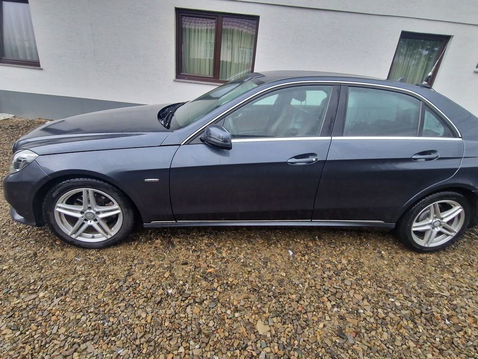 Vand sau schimb cu suv 4*4