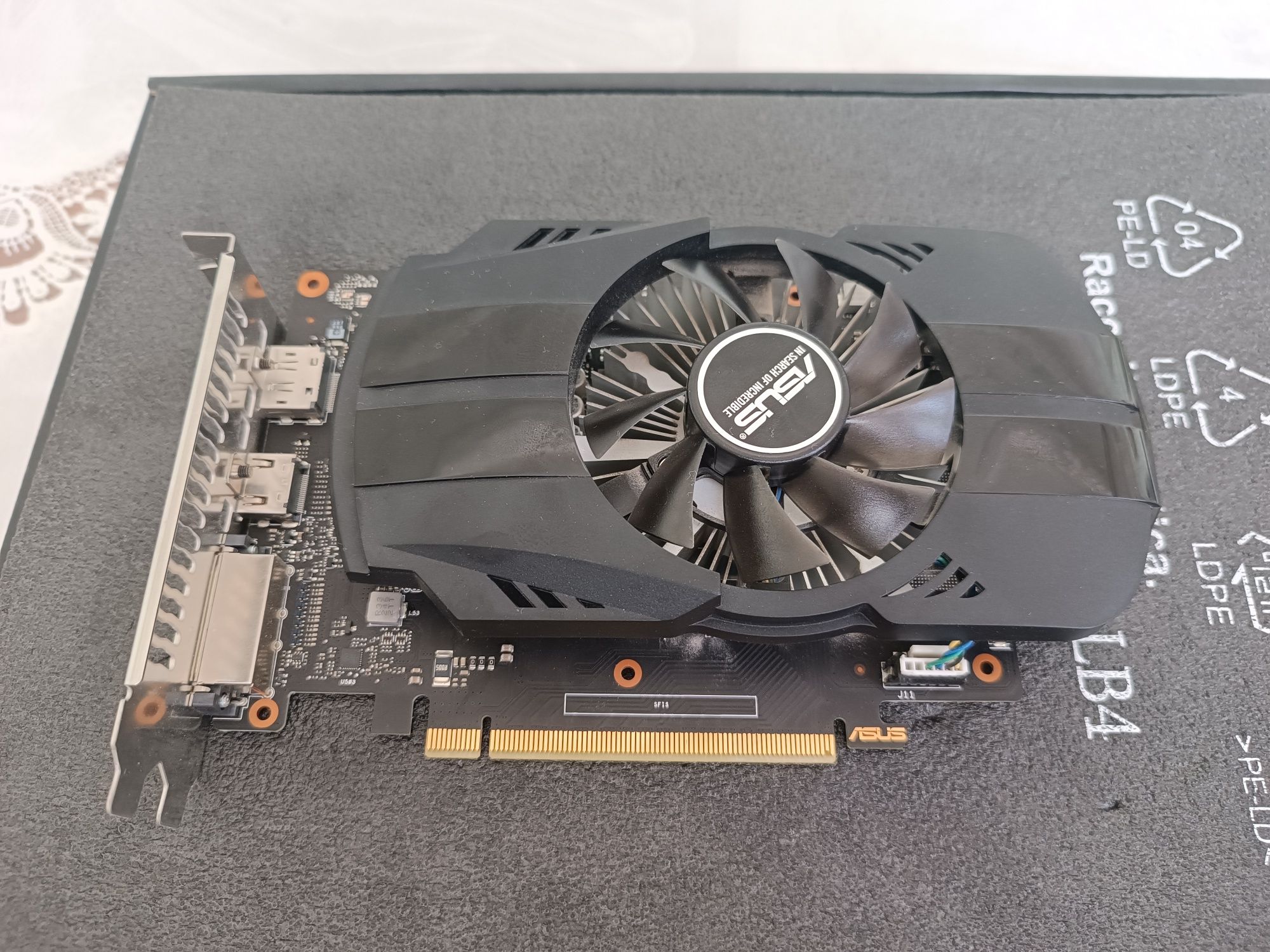 Asus GTX1650/4gb/DDR6 идеал