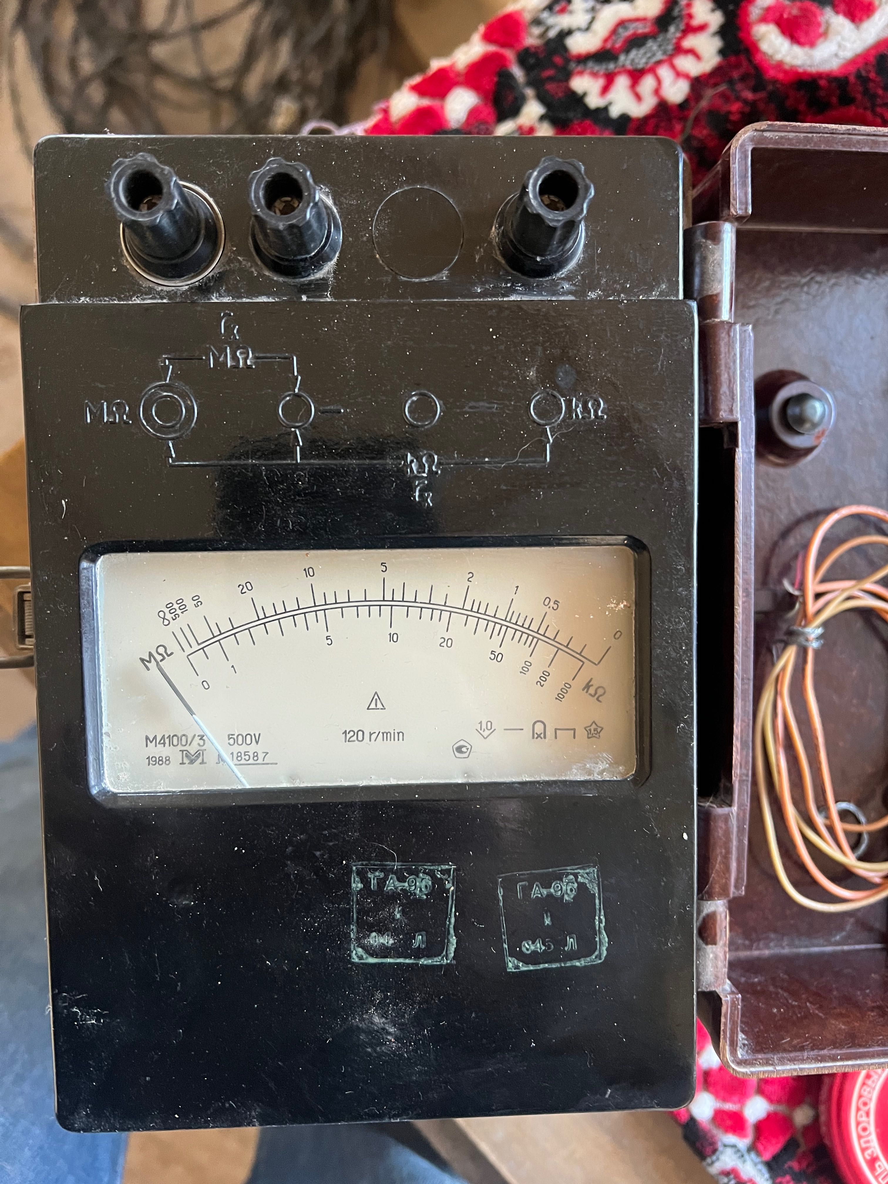 Мегаомметр М4100/3