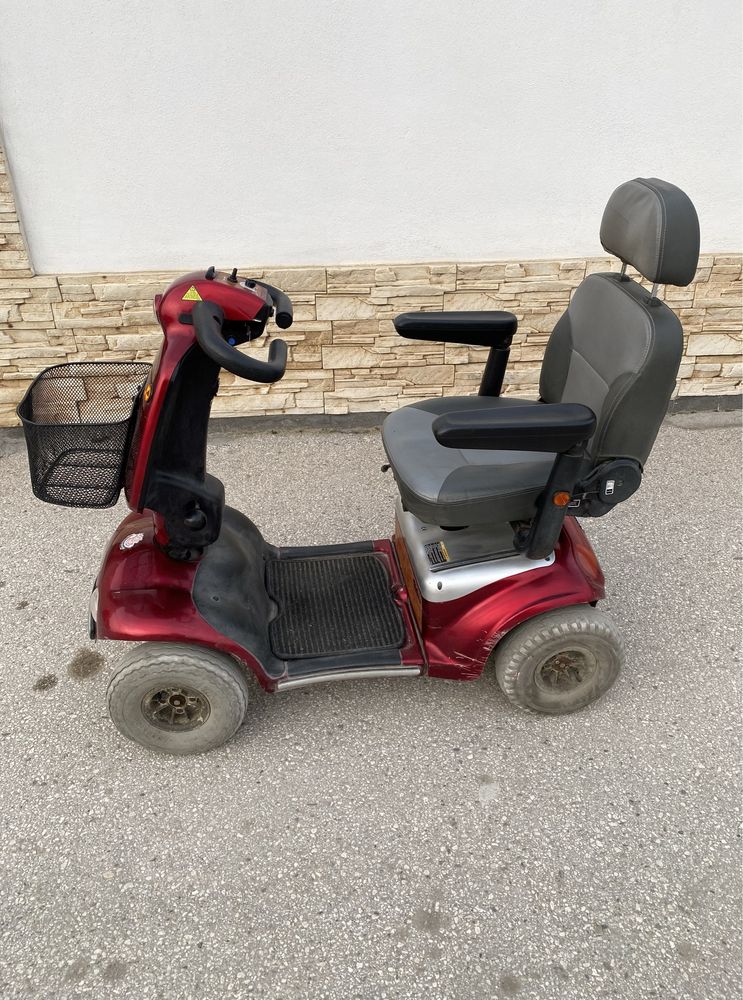 Електрическа инвалидна количка /електрически скутер