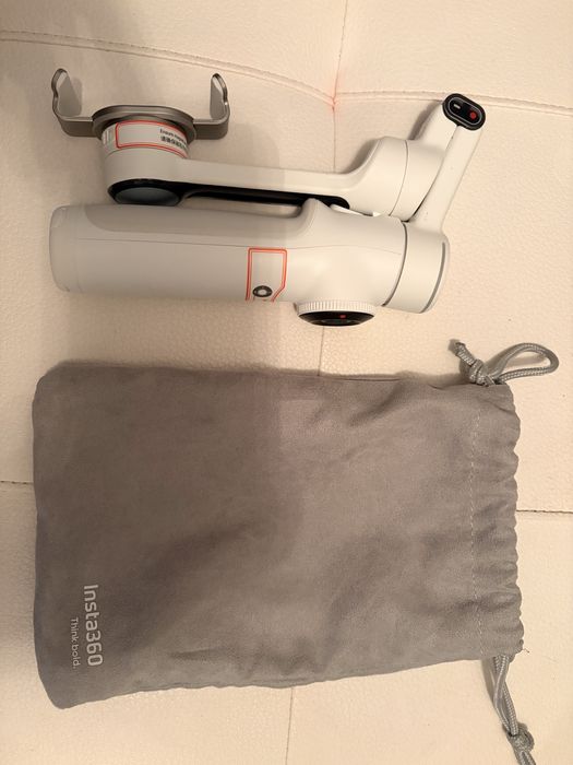 Ghimbal Insta flow 2 pro