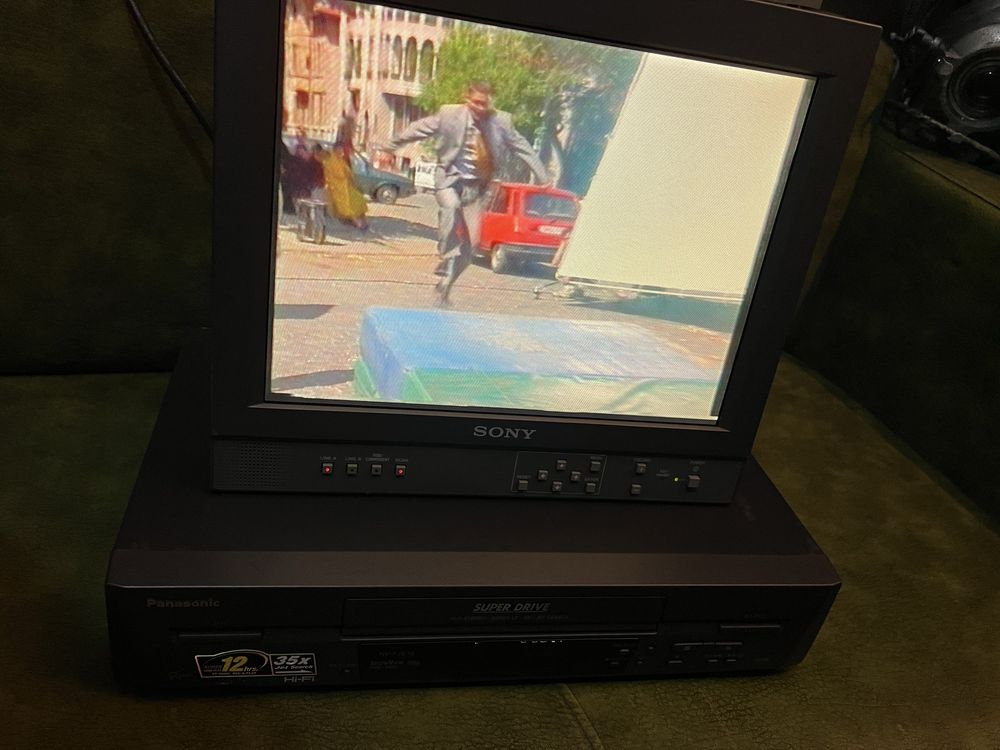 Videorecorder Panasonic seria NV FJ616 VHS / SVHS